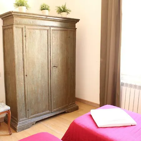 Art Santa Maria Novella Apartment *